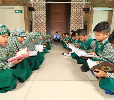 Orangtua Siswa Bercerita: Akhlakul Karimah, Modal Utama