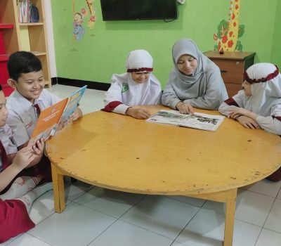 Orangtua Siswa Bercerita: Cinta Sepanjang Doa