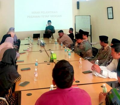 Pengambilan Ikrar Pegawai Tetap Yayasan Di SIT Al Uswah Surabaya