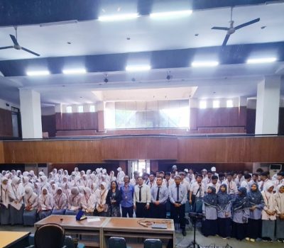Siswa Kelas 12 SMAIT Al Uswah Visiting Campus ISI Yogyakarta