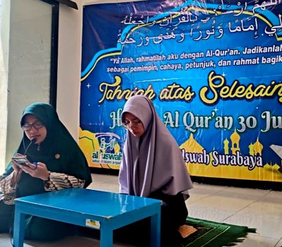 Shofwatul Azizah Menjadi Hafidzah Ke 44 SMAIT Al Uswah Surabaya