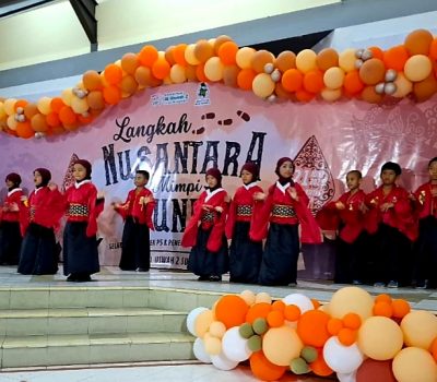 Penerimaan Raport SD Al Uswah 2 Surabaya Langkah Nusantara Mimpi Dunia