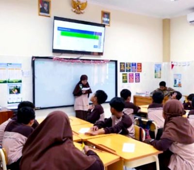 Semarak Lomba Memperingati Hari Kesaktian Pancasila di SD Al Uswah 2 Surabaya