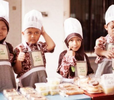 Keseruan ABC (Aku Bakul Cilik) Market Day SDIT Al Uswah Surabaya
