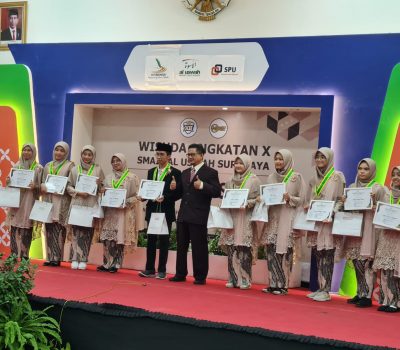 Wisuda Angkatan Ke X SMAIT Al Uswah, 5 Wisudawan Hafal 30 Juz Al Quran
