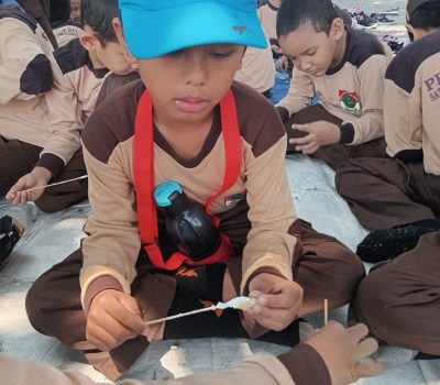 Outdoor Learning Karya Anak Kreatif Kelas 2 SDIT Al Uswah Surabaya
