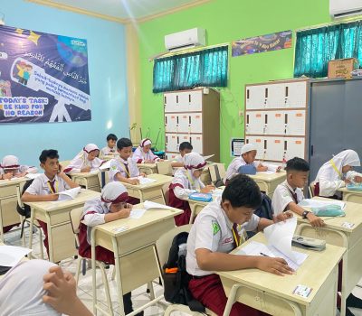 Siswa Kelas 5 SD Al Uswah 2 Ke Fakultas Kedokteran dan Kesehatan ITS