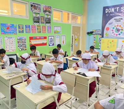 Cara SD Al Uswah 2 Tanamkan Karakter dan Tanggung Jawab Melalui Manajemen Lost and Found