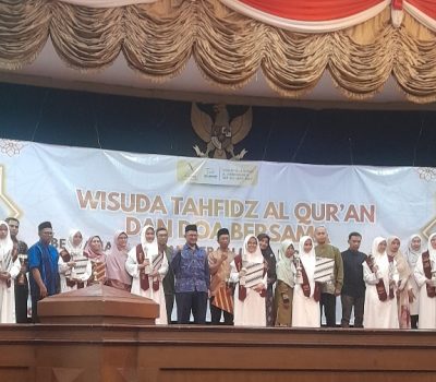 Wisuda Tahfidz Kelas XII SMAIT Al Uswah Surabaya 7 Siswa Berhasil Tuntaskan Hafalan 30 juz