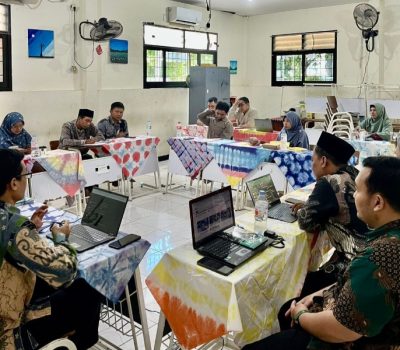 Forum Walas SMAIT Al Uswah Surabaya Tindak Lanjut Aksi Nyata Pasca Pelatihan Kewalasan