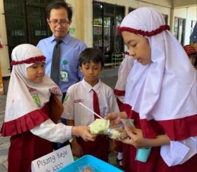 Aku Pedagang Yang Jujur, Business Day Kelas 2 SDIT Al Uswah Surabaya