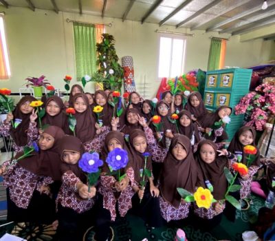 Outdoor Learning Kelas 2 SDIT Al Uswah Kunjungi Kampung Daur Ulang
