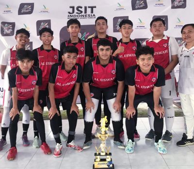 Perjalanan Gemilang Tim Futsal SMAIT Al Uswah Surabaya menjadi Juara 1