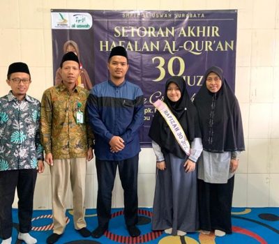 Aura Cita Rohmani Hafidzah Pertama SMPIT Al Uswah Surabaya