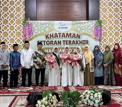 Anak-Anak SDIT Berhasil Menghafal 30 Juz Al-Qur’an Tetap Dekat Bersama Orang Tuanya