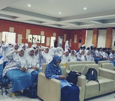 Fun Learning Dengan Kunjungan Ke Kampus UNESA