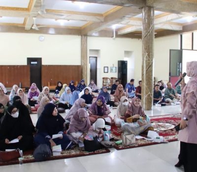 Orientasi dan Parenting Wali Murid Kelas 2 Dan Kelas 5 SDIT Al Uswah Surabaya