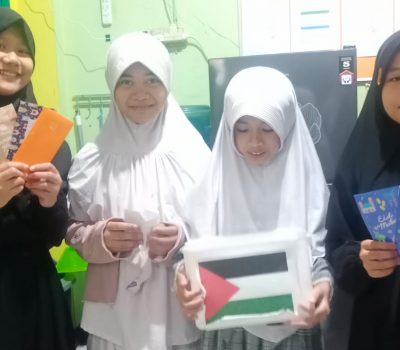 Uang Lebaranku untuk Palestina: Bukti Cinta dan Ukhuwah Siswa SDIT Al Uswah