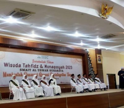 Wisuda Tahfidz SMAIT, Membentuk Generasi Qur’ani Yang Berintegritas Tinggi